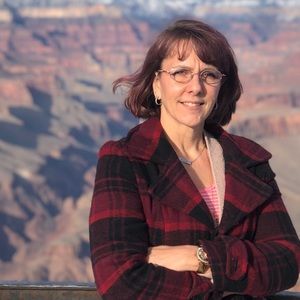 Meet your Posher, Sandi